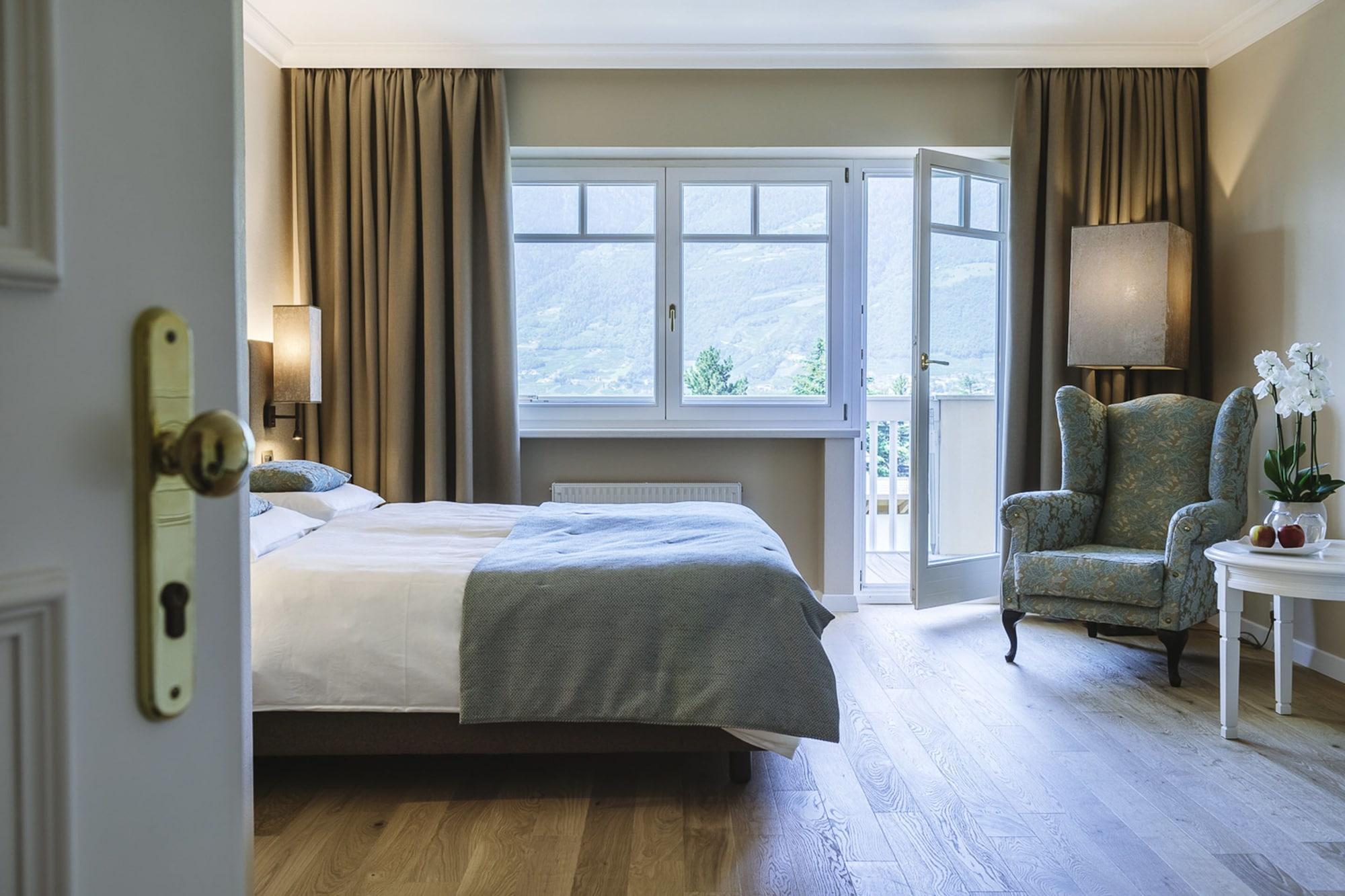 Hotel Pienzenau Am Schlosspark Мерано Екстериор снимка