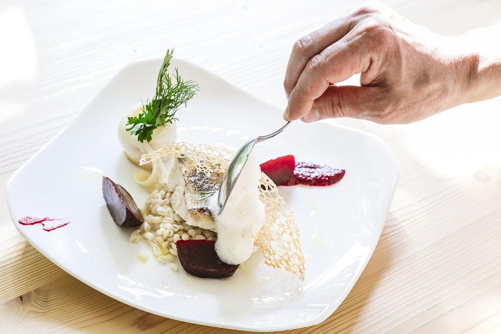 Hotel Pienzenau Am Schlosspark Мерано Екстериор снимка