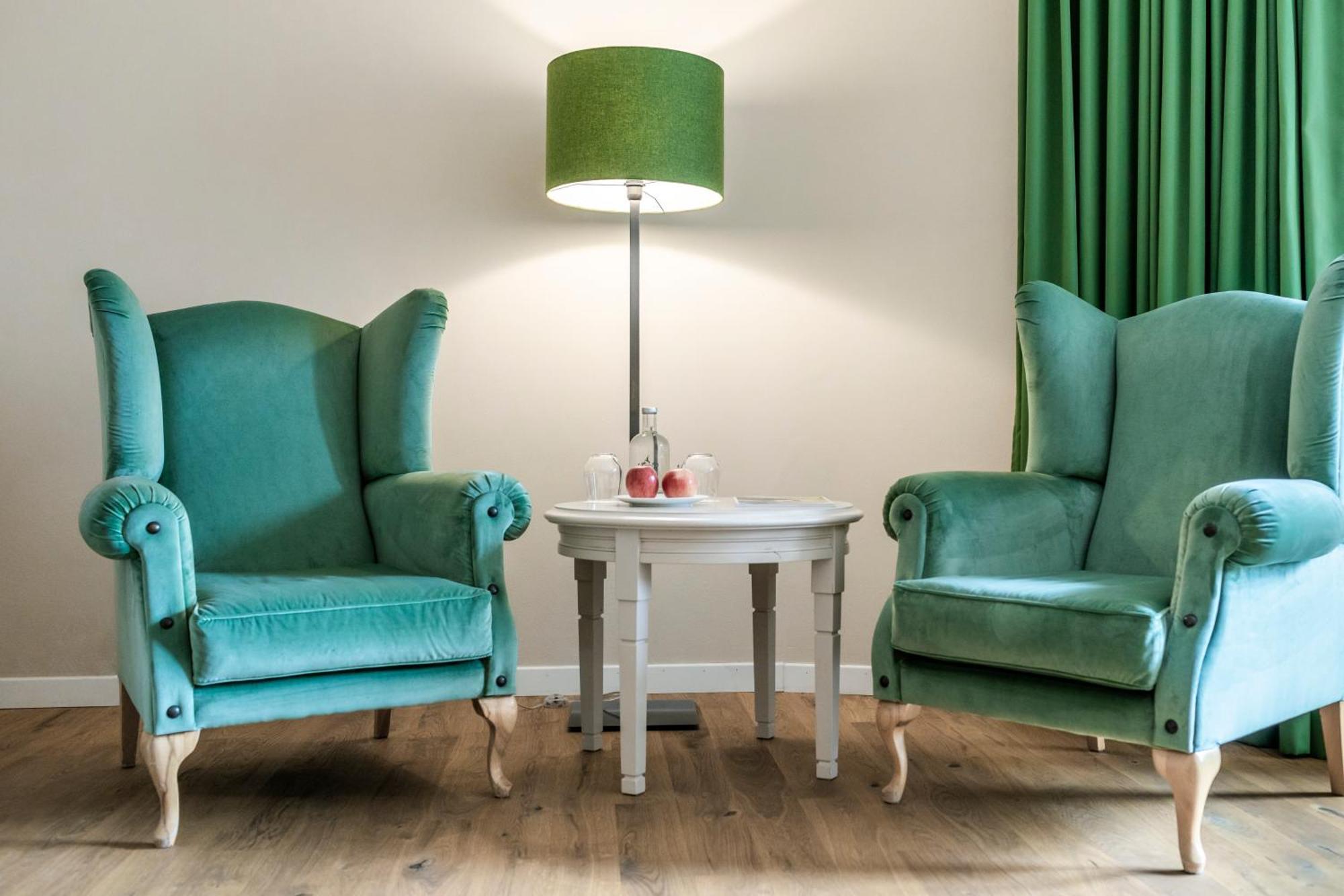 Hotel Pienzenau Am Schlosspark Мерано Екстериор снимка