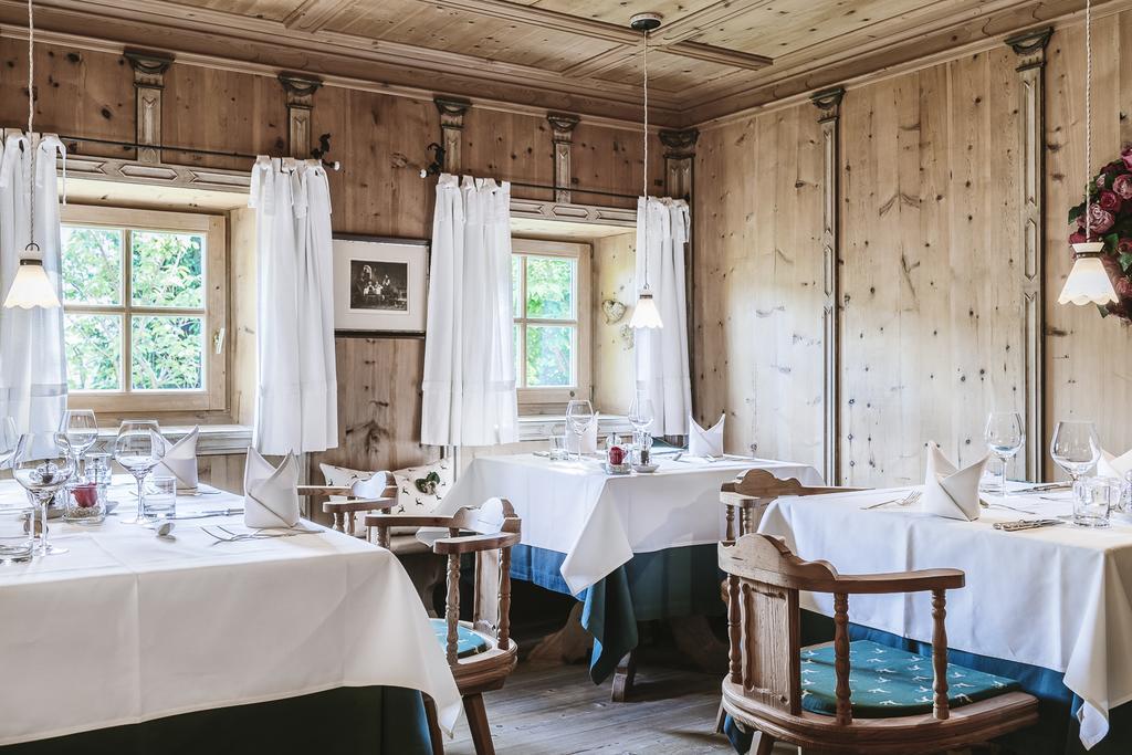 Hotel Pienzenau Am Schlosspark Мерано Екстериор снимка