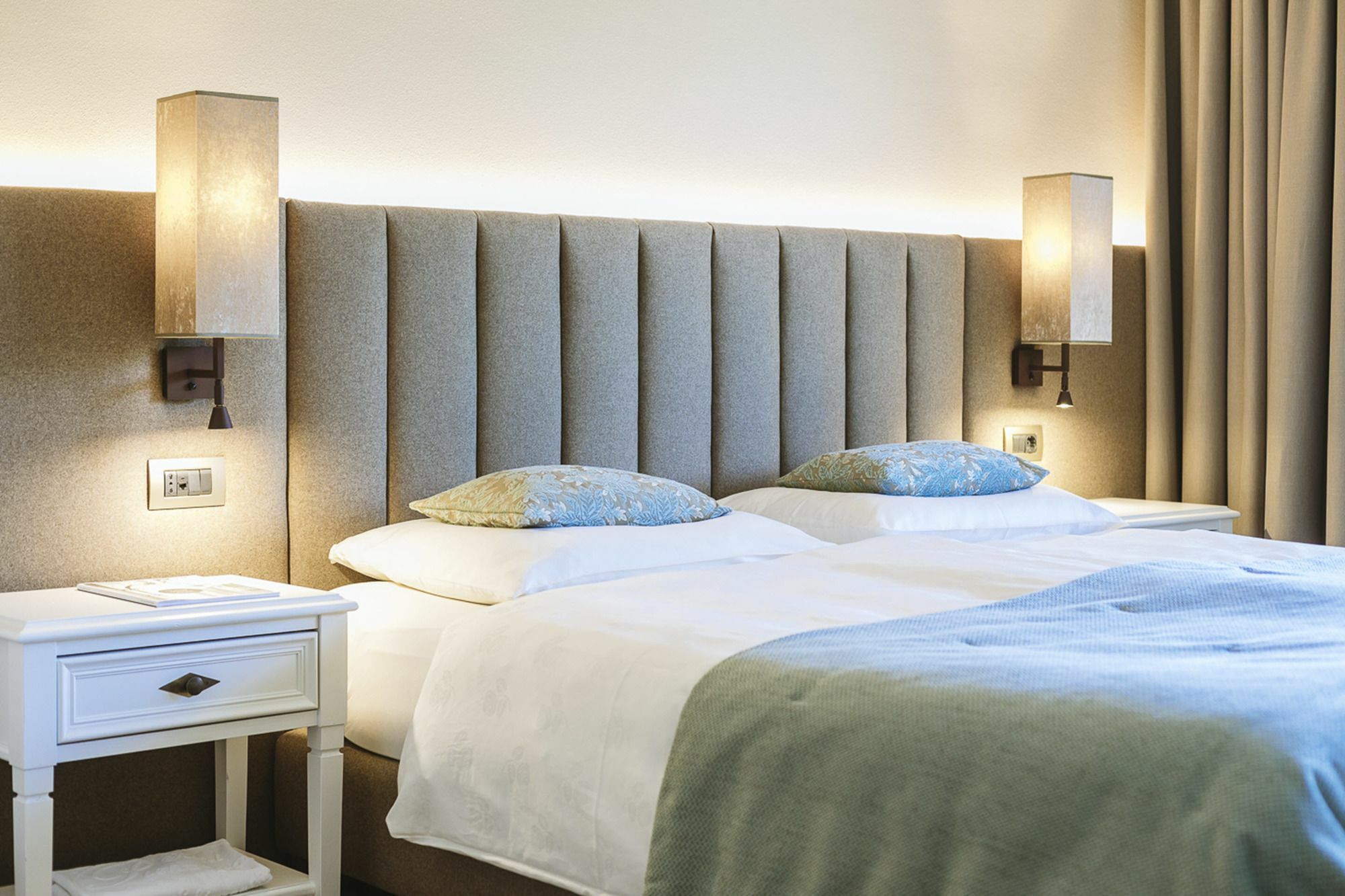 Hotel Pienzenau Am Schlosspark Мерано Екстериор снимка