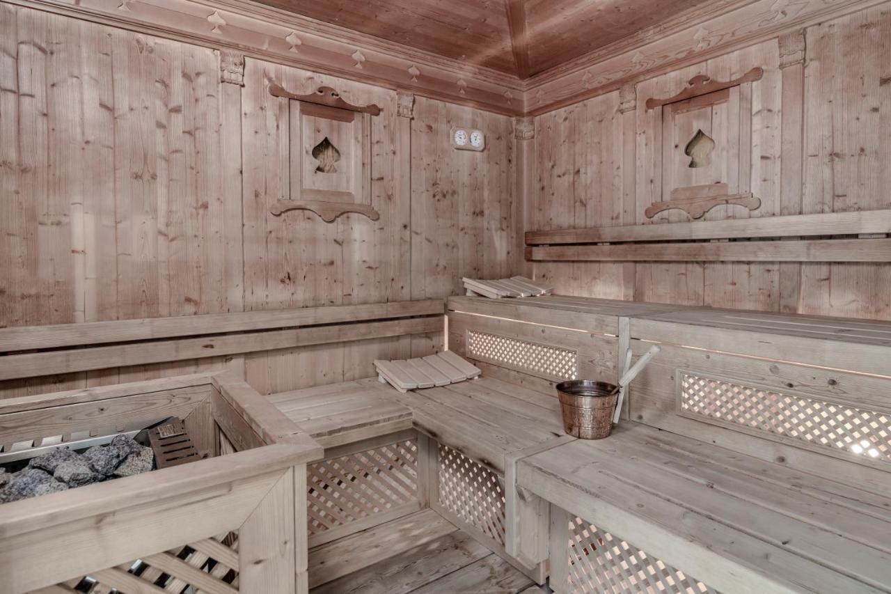 Hotel Pienzenau Am Schlosspark Мерано Екстериор снимка